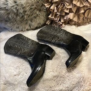 Andrew Geller Moulded Rubber Knee High Embossed Sherpa Western Cowboy Rain Boots